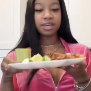 Cookin wit Kya (feat. CHRXS!) (Explicit)