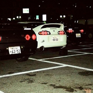 Living the vibe (Explicit)