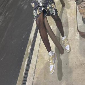 Put It On The Flo (freestyle) (Explicit)