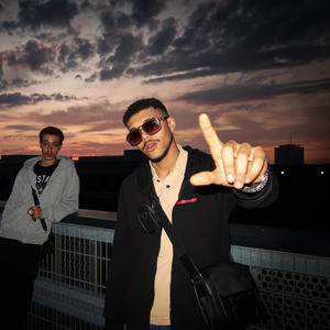 Unterwegs (feat. prodbyseventy) (Explicit)