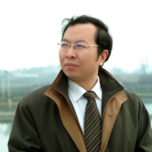 亲亲一家人 (伴奏)