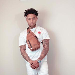 Sumn To Sell (Explicit)