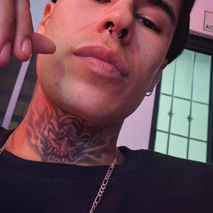 QUIERO ESTAR CONTIGO (feat. SB9) (Explicit)