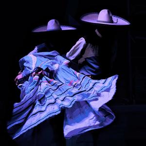 Mi Casa Su Casa(feat. Edris Ali) (Explicit)