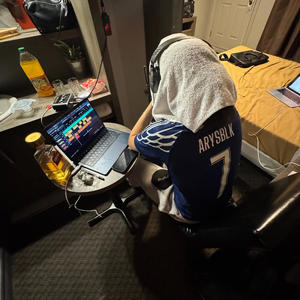 FanBoyz (feat. FRE5H) (Explicit)