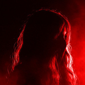 HON ÄR VILD HARDTEKK (Explicit)