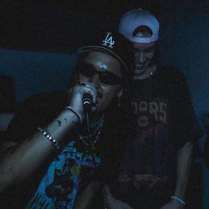 DONE W UR LUV (STARSTRUCK) (feat. Barratt) (Explicit)
