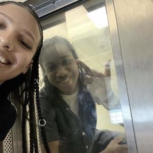 Dame Una Señal (feat. Yunmatii & Z Stew) (Explicit)