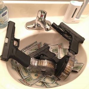 Cena (feat. Lunarr & swagnvy) (Explicit)