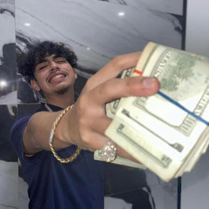 blues n pinks (feat. Stoney rax) (Explicit)