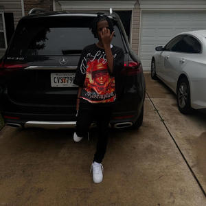 Around me (feat. Luhtone) (Explicit)