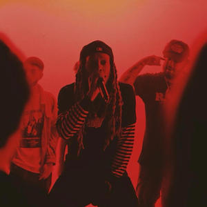 Will she let me ? (feat. Chris king) (Explicit)