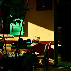 Thoughts in my room (feat. Distant) (Explicit)