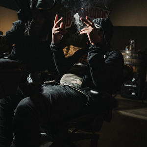 SARANMXN - Deuce Deuce (Explicit)