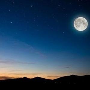 Sonando en la luna (feat. 1millonusd) (Explicit)