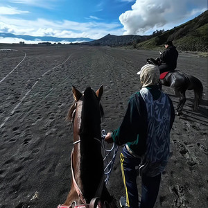 行万里路见天地广阔（3D环绕）