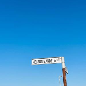 Mandela (feat. Scara Musiq, Bobo Vocals & Skipa Dipa)