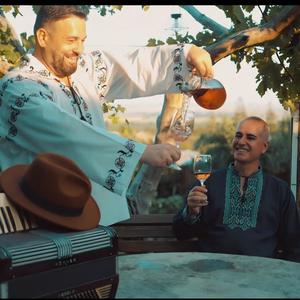 Eu sunt baiat de la tara (feat. Baboiash)