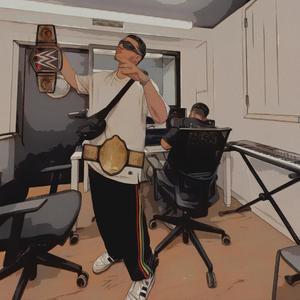 Heavyweight (feat. KELLYGLOW) (Explicit)