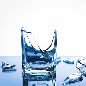 Broken (feat. Anthony Jones & Romè) (Explicit)