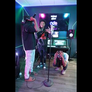 Walk A Mile (feat. Spazzout tae & Yn3 LuhPhat) (Explicit)