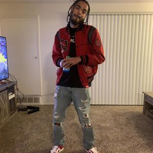 RELL FREESTYLE (feat. MIA CHIEFY) (Explicit)