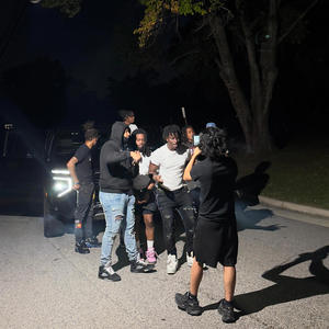 Bring me a V (feat. Yung Maaly) (Explicit)