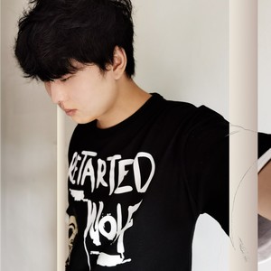 悲哀的孤独者 (伴奏)