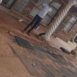 Molly percorce (feat. JayyDee)