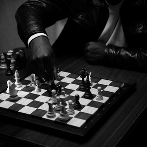 UNE GRENADE OU UN FRUIT ? (Explicit)