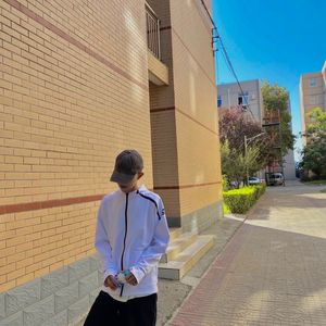 独钟花臂彦 - 重拳出击