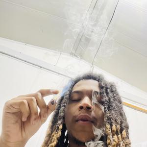 HOW IM LIVING (Explicit)