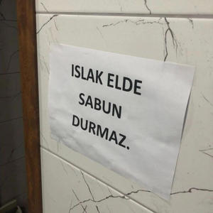 ıslak elde sabun durmaz (Explicit)