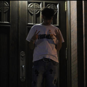 Blow up (feat. Moemoney)