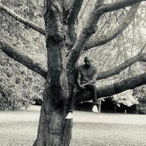 Refuse To Be The Same (feat. Link up TV)