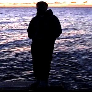 Who to Trust? (feat. Sulaz) (Explicit)