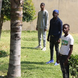 Mina nawe (feat. Shaizee, Jozina & Lil Saint)