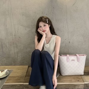 你把爱隐藏的够深