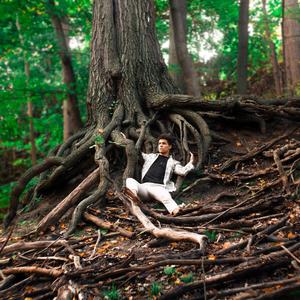 Run Away(feat. iris moon)