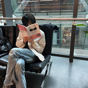 Stay alive (feat. ultravialit, Rior & Jesse MargieLa)