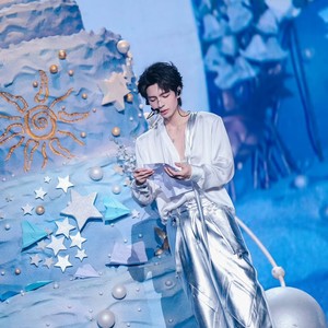 偏爱 (蒲熠星2025巡演南京生日专场live)封面