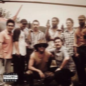 La Familia - ALLIES (feat. I.V, Jahs Diablo, Malboro & Santana Block) (Explicit)