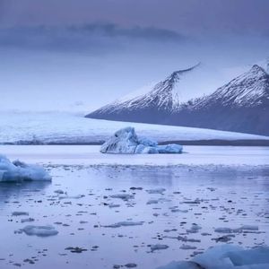 不敢说爱你 只好藏心底