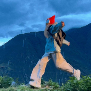 我们永远明媚封面