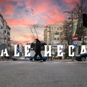 Halle Berry(with Iga Gronowska) (Explicit)