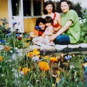 Maraa Ahdist ba Shadi