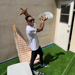 Role Model From The Bottom (Explicit)