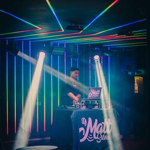 SARRA NA PEÇA x UMA NOITE DE PRAZER (feat. Mc Marcelo da Cj) (Explicit)