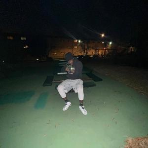 Waitin Onna Mayday (feat. Bkv8) (Explicit)