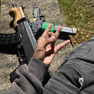 Street love (feat. Ynslivinglike5) (Explicit)